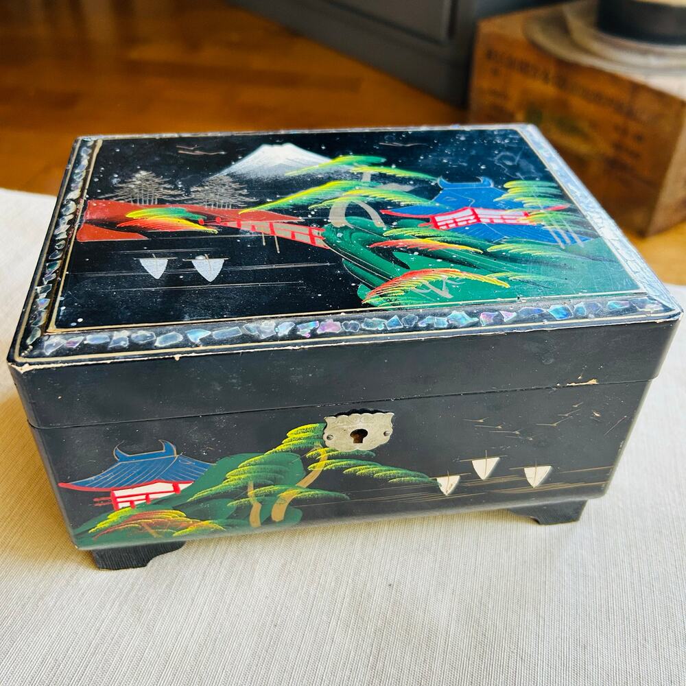 Vintage Black Lacquer Abalone Inlay Jewelry Music Box Japan no key 40’s 50’s